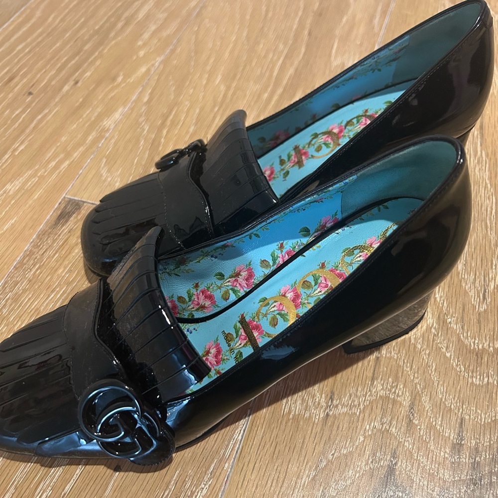 Gucci Marmont Black Patent Leather block heel shoe - Picture 3 of 5